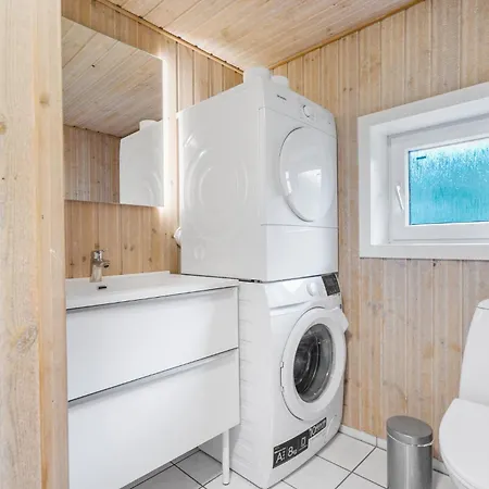 Σπίτι διακοπών Lovely In With Sauna *