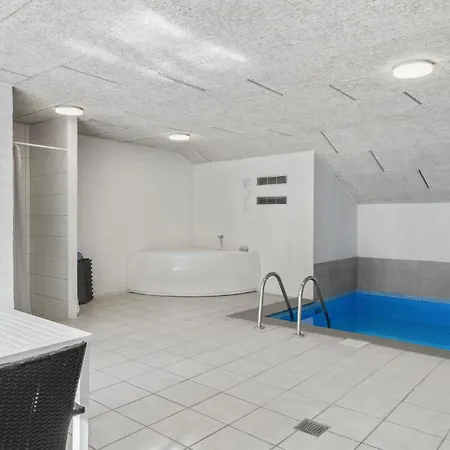 5 Bedroom Beautiful In Ringkobing * Norby (Ringkobing-Skjern)