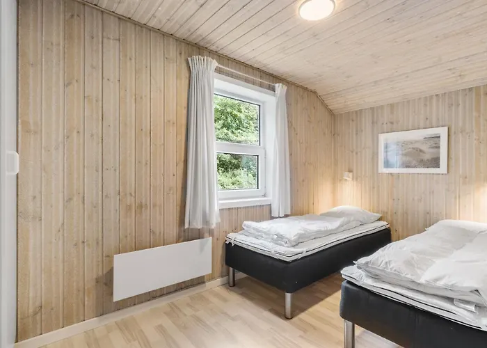 Vakantiehuis Beautiful In With Sauna